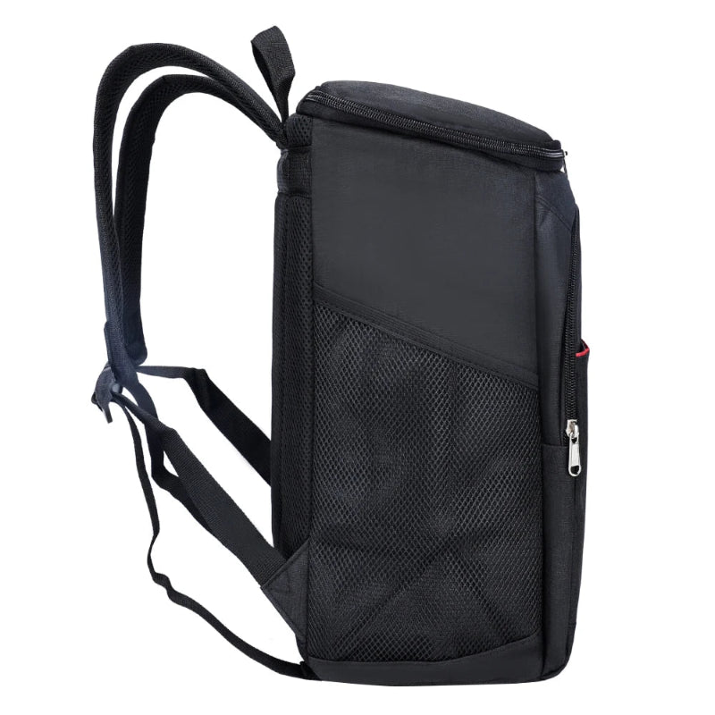 sac à dos isotherme bleu vu de côté avec poche latérale en filet sur fond blanc