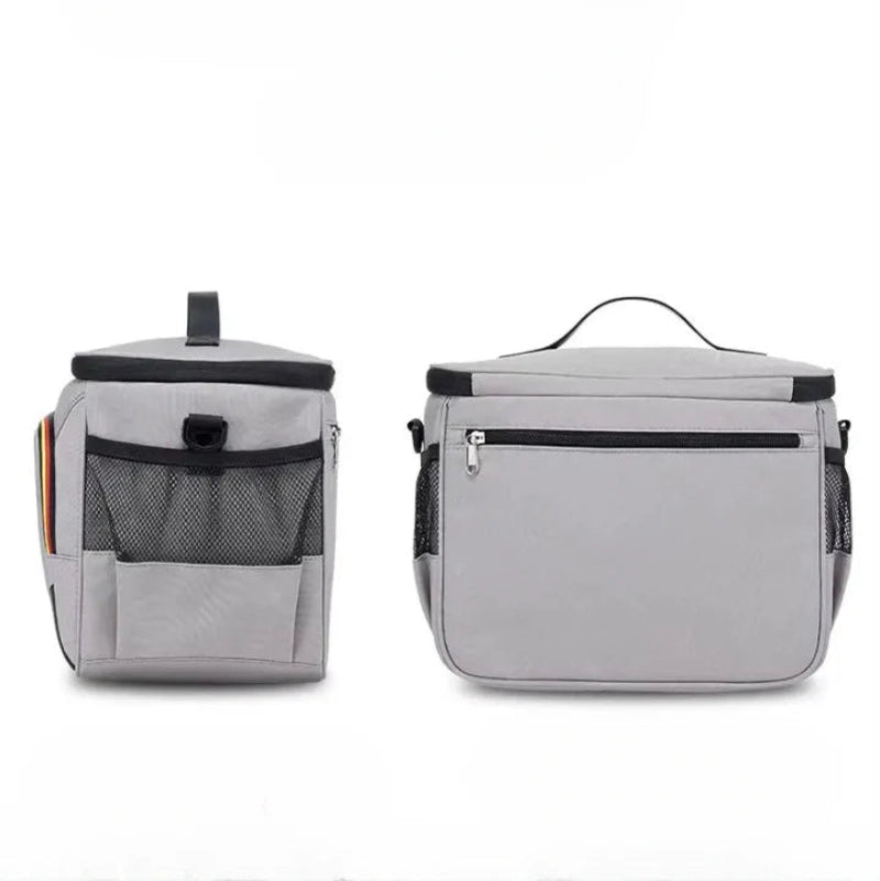 Sac isotherme repas gris présenté en vue latérale et arrière, avec poches en mesh et fermeture zippée.