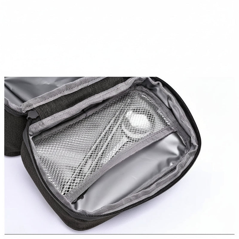 Intérieur de sac isotherme repas avec doublure isotherme et poche filet de rangement, pratique pour organiser un déjeuner et des accessoires