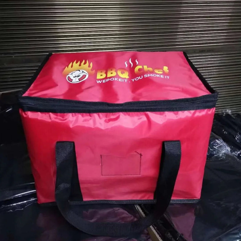 Sac isotherme de livraison rouge avec logo jaune et rouge de face