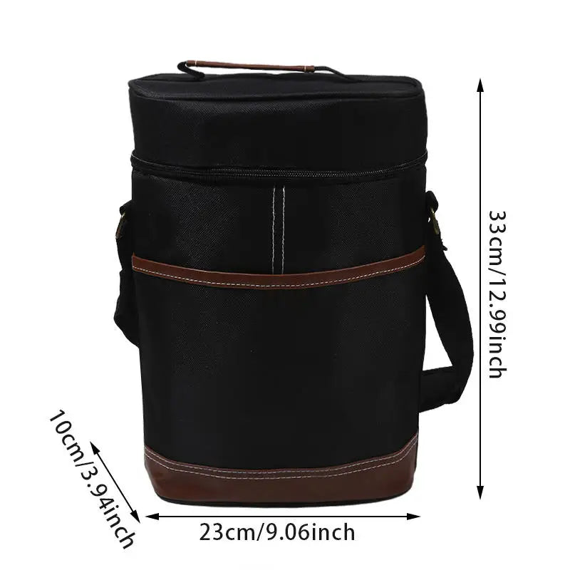 Sac isotherme bouteille noir avec finitions marron, présenté avec ses dimensions : hauteur 33 cm, largeur 23 cm, profondeur 10 cm.