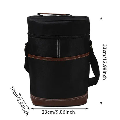 Sac isotherme bouteille noir avec finitions marron, présenté avec ses dimensions : hauteur 33 cm, largeur 23 cm, profondeur 10 cm.